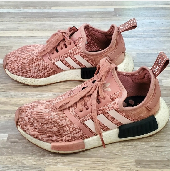Womans Adidas NMD R1 Raw Pink Glitch Tennis Shoes Sneakers US 6 UK 4.5 - Picture 3 of 8